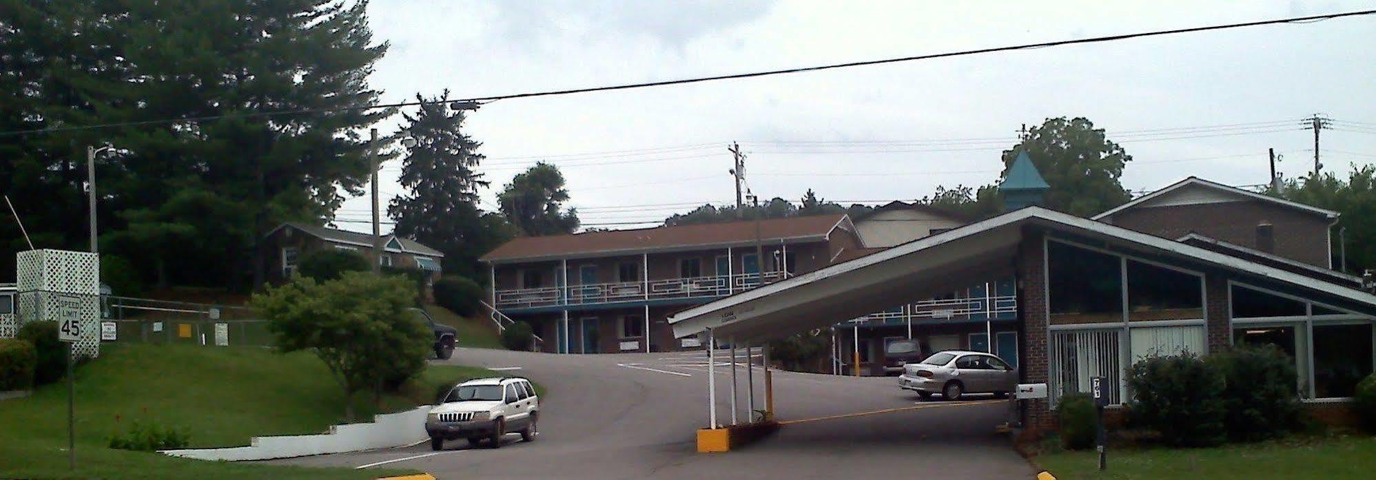 A Sapphire Inn Franklin Exterior foto
